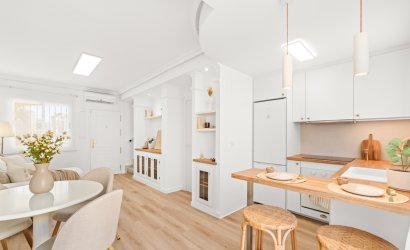 Revente - Town House -
Villamartin - Costa Blanca