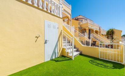 Revente - Town House -
Villamartin - Costa Blanca