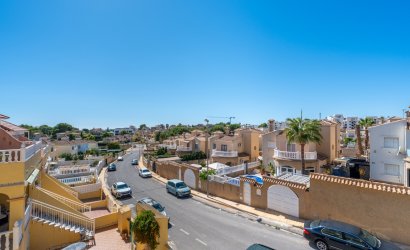 Revente - Town House -
Villamartin - Costa Blanca