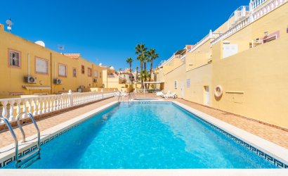 Revente - Town House -
Villamartin - Costa Blanca