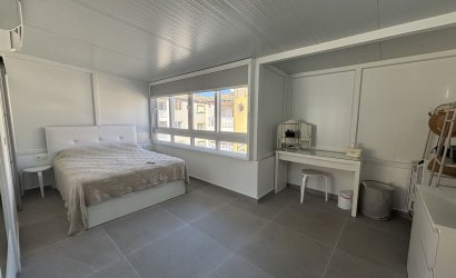 Herverkoop - Town House -
La Zenia - Costa Blanca