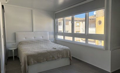 Herverkoop - Town House -
La Zenia - Costa Blanca