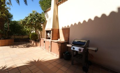 Herverkoop - Villa -
Orihuela Costa - Campoamor