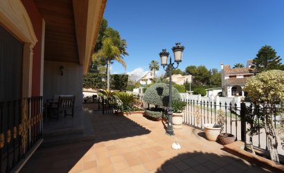 Herverkoop - Villa -
Orihuela Costa - Campoamor
