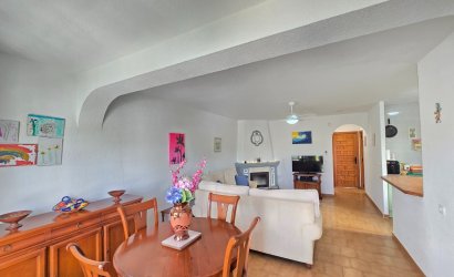 Revente - Townhouse * -
Villamartin * - Los Dolses *