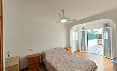Revente - Townhouse * -
Villamartin * - Los Dolses *