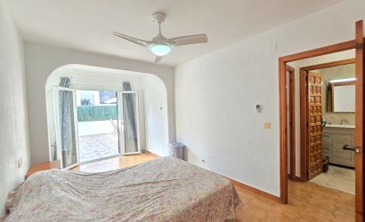 Revente - Townhouse * -
Villamartin * - Los Dolses *