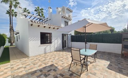 Revente - Townhouse * -
Villamartin * - Los Dolses *
