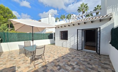 Revente - Townhouse * -
Villamartin * - Los Dolses *