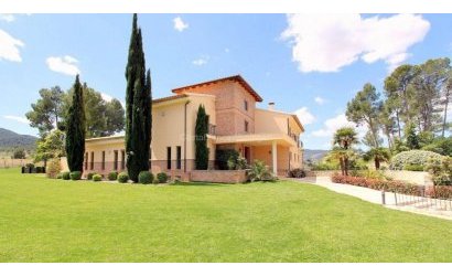 Herverkoop - Villa -
Penáguila