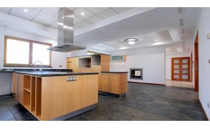 Herverkoop - Villa -
Penáguila