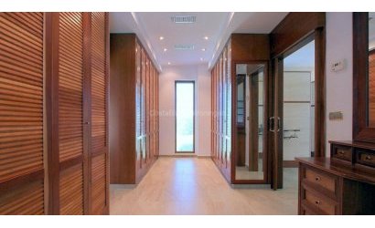 Herverkoop - Villa -
Penáguila