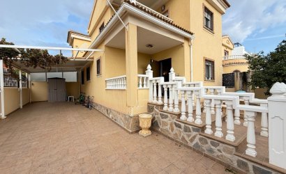 Herverkoop - Villa -
Orihuela Costa - Lomas De Don Juan