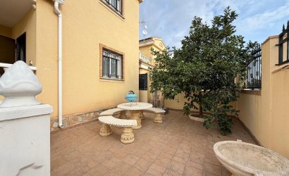 Herverkoop - Villa -
Orihuela Costa - Lomas De Don Juan