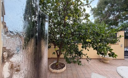 Herverkoop - Villa -
Orihuela Costa - Lomas De Don Juan