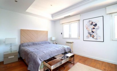 Herverkoop - Villa -
Orihuela Costa - Campoamor