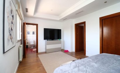 Herverkoop - Villa -
Orihuela Costa - Campoamor