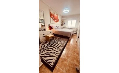 Reventa - Villa -
Villamartin - Costa Blanca
