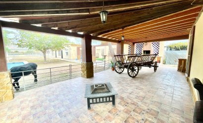 Herverkoop - Finca / Country Property -
Orihuela