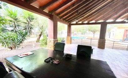 Herverkoop - Finca / Country Property -
Orihuela