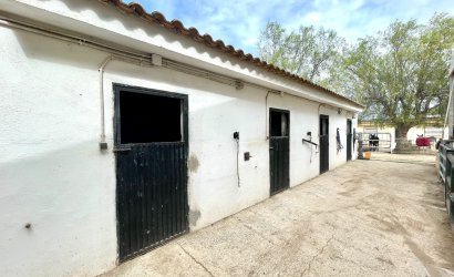 Herverkoop - Finca / Country Property -
Orihuela