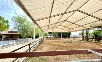 Herverkoop - Finca / Country Property -
Orihuela