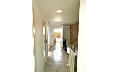 Herverkoop - Herenhuis -
Torrevieja - Los Balcones