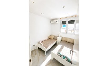 Herverkoop - Herenhuis -
Torrevieja - Los Balcones