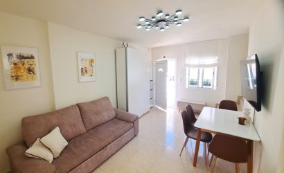 Herverkoop - Town House -
Villamartin - Las filipinas