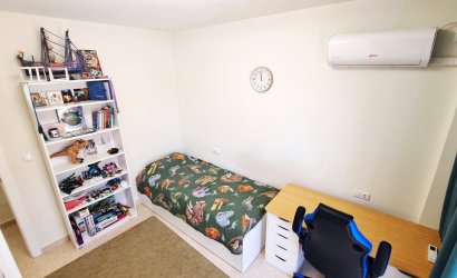 Herverkoop - Town House -
Villamartin - Las filipinas