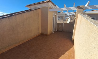 Herverkoop - Town House -
Villamartin - Las filipinas