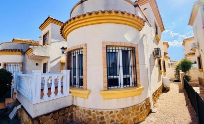 Herverkoop - Detached Villa -
Los Montesinos - La Herrada