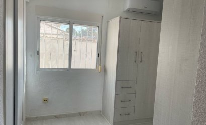 Reventa - Villa -
Torrevieja - San Luis