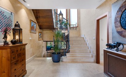 Herverkoop - Villa -
Elche