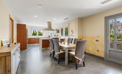 Herverkoop - Villa -
Elche