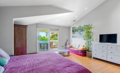 Herverkoop - Villa -
Elche