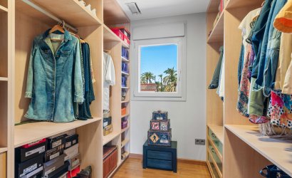 Herverkoop - Villa -
Elche