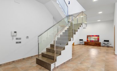 Herverkoop - Villa -
Elche