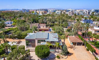 Herverkoop - Villa -
Elche