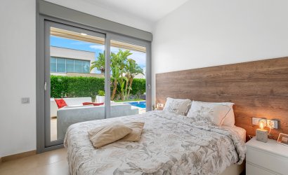 Herverkoop - Villa -
Orihuela Costa - Vistabella