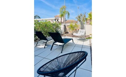 Herverkoop - Villa -
Rojales