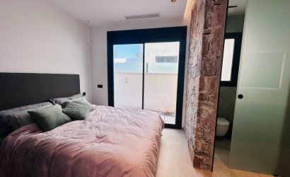 Herverkoop - Villa -
Rojales