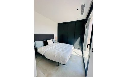 Herverkoop - Villa -
Rojales