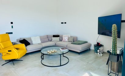 Herverkoop - Villa -
Rojales