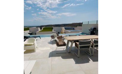 Herverkoop - Villa -
Rojales