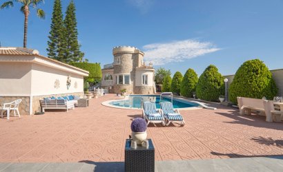 Resale - Villa -
Ciudad Quesada