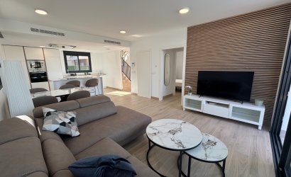 Herverkoop - Villa -
Los Alcazares - Roda