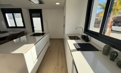 Herverkoop - Villa -
Los Alcazares - Roda