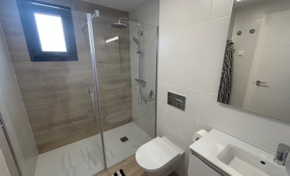 Herverkoop - Villa -
Los Alcazares - Roda