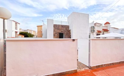 Reventa - Adosado -
Orihuela Costa - Playa Flamenca